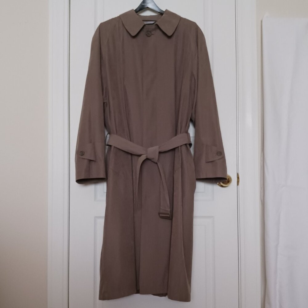 Stafford Taupe/Stone colored Men's Trench Coat, Size 42 Regular